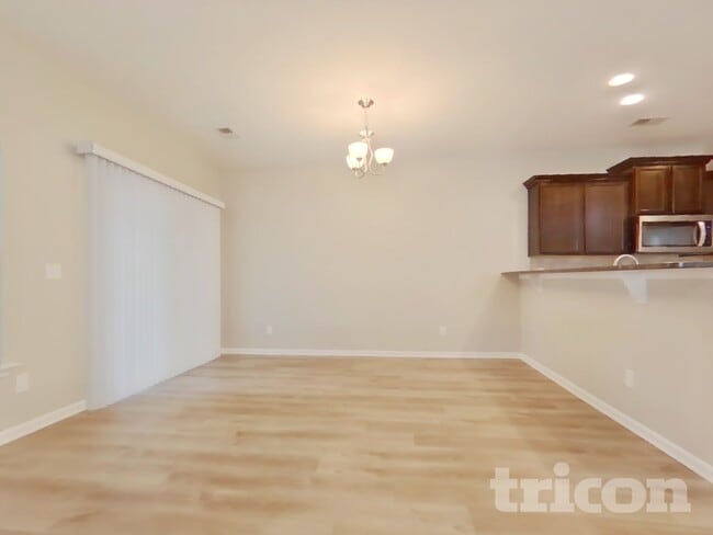 Photo - 209 Autumn Stroll Ct