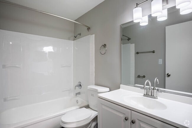 1 Br, 1 Ba - 598 SF - Clear Stone Place