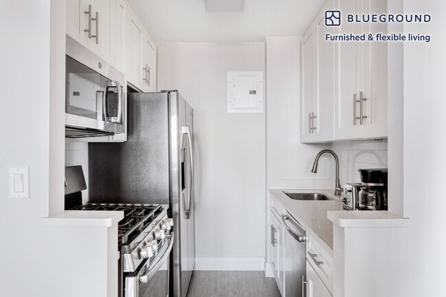 Photo - 155 E 29th St Unidad FL32-ID1119