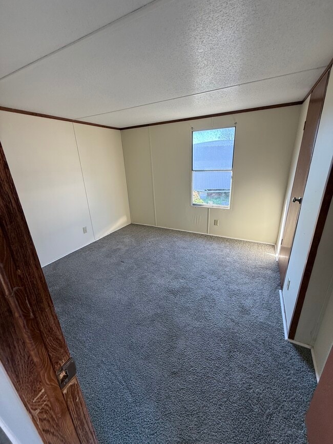 Photo - 8733 School St