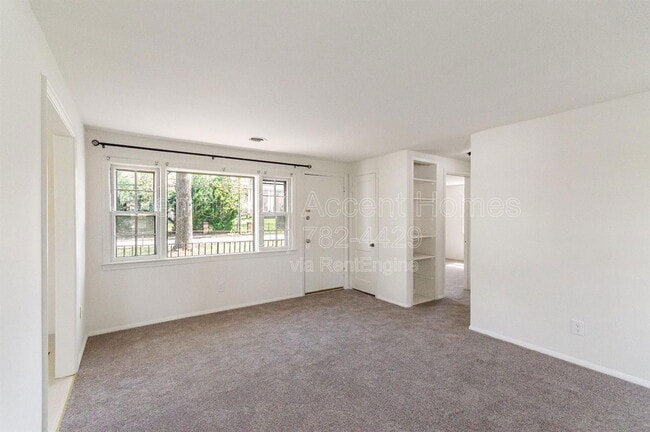 Photo - 7800 Schelhorn Rd