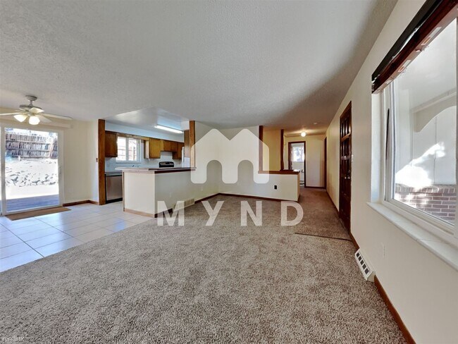 Photo - 4 br, 2 bath House - 775 S Braun St