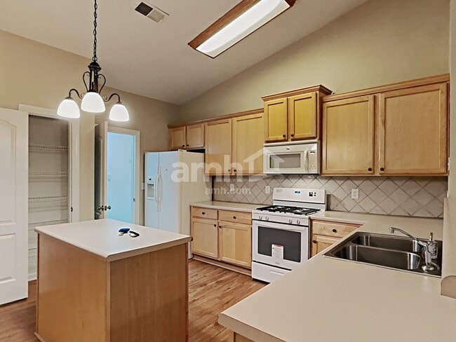 Photo - 3455 Arbroath Dr