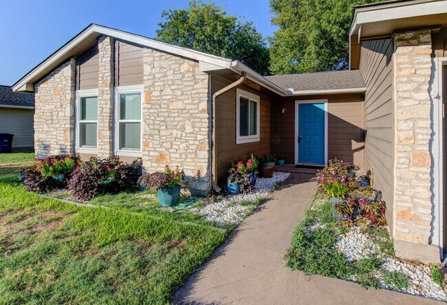 Photo - Recently renovated, move-in ready 3/2 home...