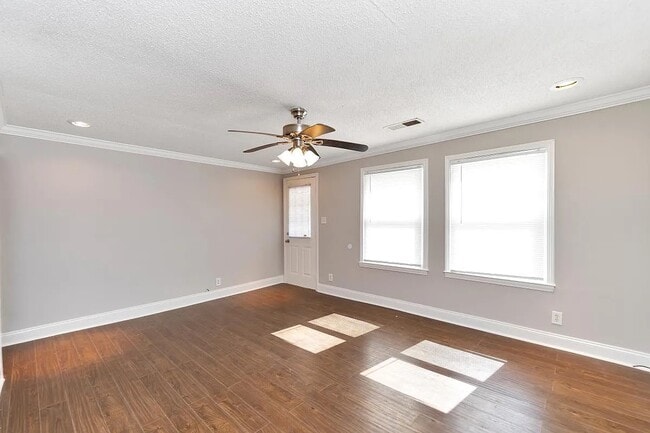 Photo - 107 Wheeler Dr