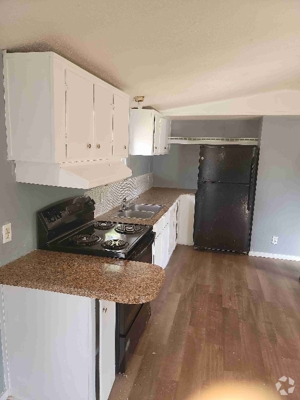 Building Photo - 507 Stockdale Ave Rental