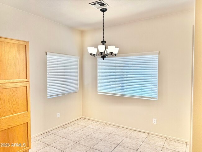 Photo - 16128 W Sherman St