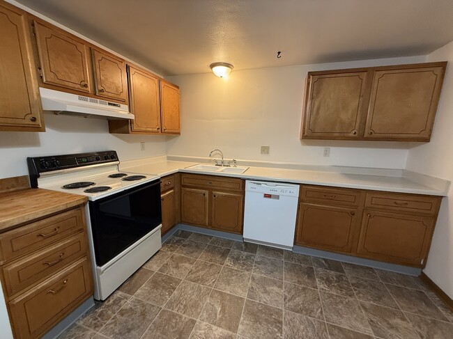 Photo - Faircrest Apartments