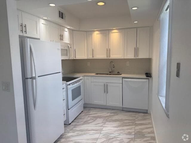 Building Photo - 84 Normandy B Rental