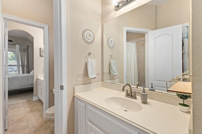 Photo - 8407 Iron Tree Ln