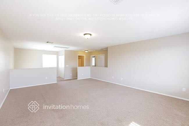 11718 W Laurel Ln