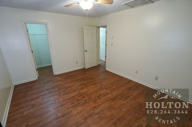 Photo - 200 Pilgrims Way Unit 21