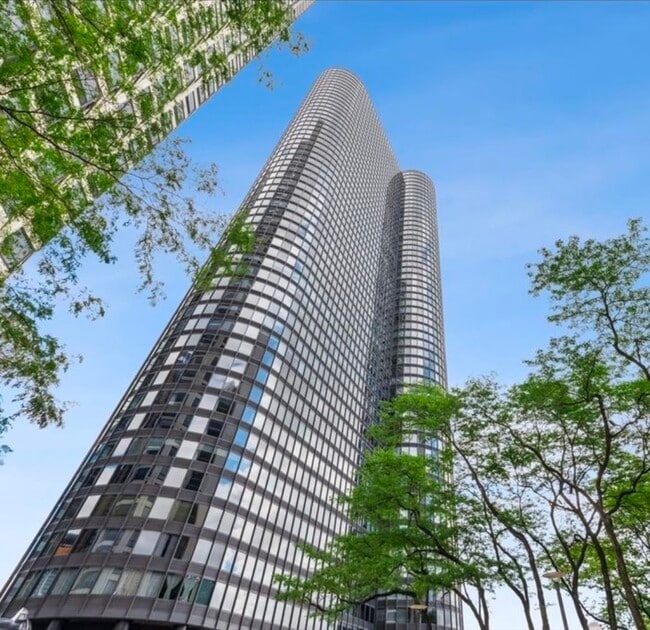 Building Photo - 155 N Harbor Dr Unit 614