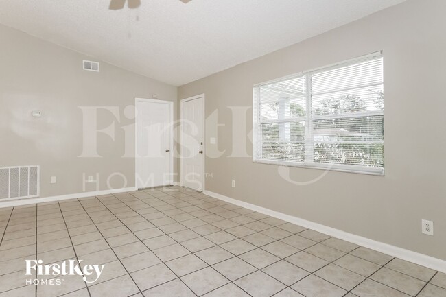 Photo - 1274 SW Byron St