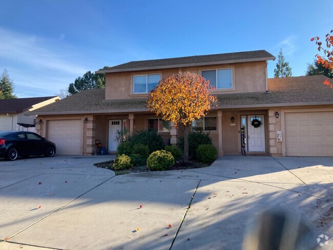 Building Photo - MonterraLn1045/1047 Unit 1047 Rental