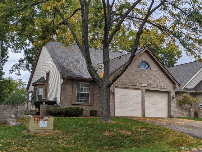 Building Photo - 906 Whisperwood Dr Rental