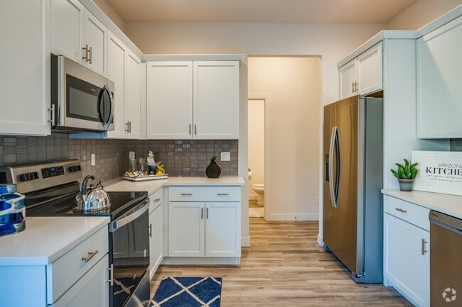 3 BR, 3 BA - 1840SF