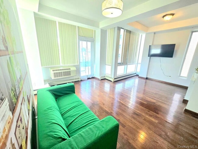 Photo - 42-05 Parsons Blvd Unit 2A+P5