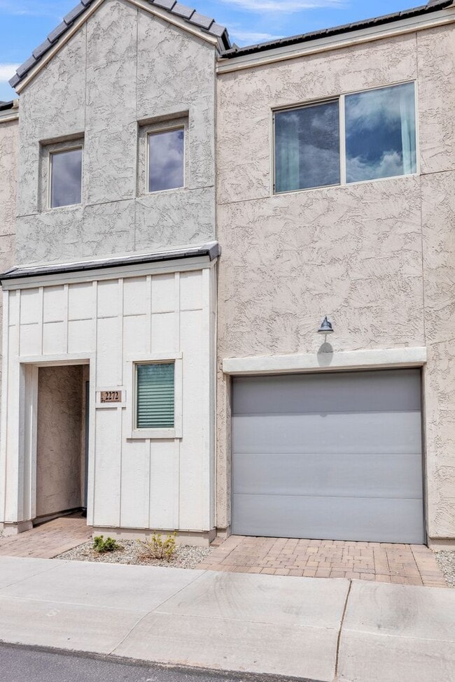 Photo - 2272 W Harmont Dr