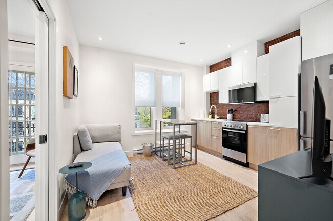 Photo - 3722 Av. Laval Unit 5