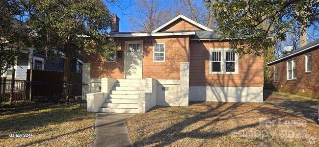 Building Photo - 244 W Kingston Ave Rental