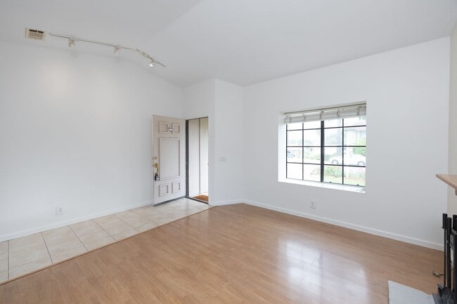 Photo - Spacious 3 Bedroom 2.5 Bath | East Ventura | Unfurnished