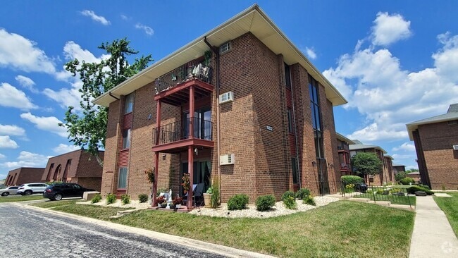 Building Photo - 15832 Terrace Dr Rental
