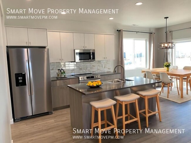 Photo - 3553 W Newland St