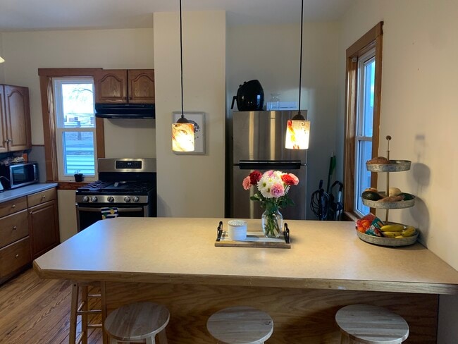 Photo - 346 Faneuil St Unidad 2