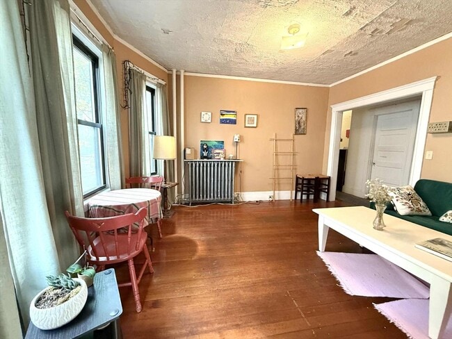 Building Photo - 24 University Rd Unit 1 Rental