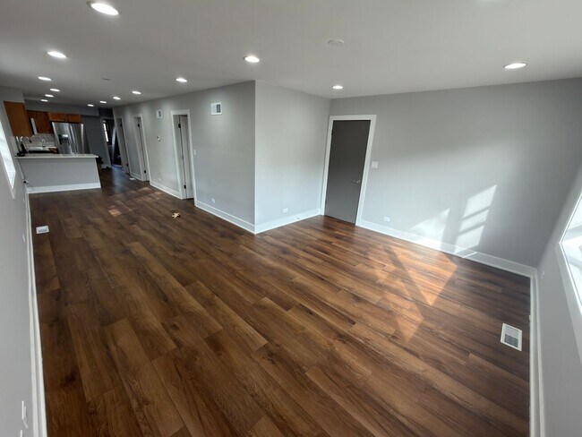 Photo - 6524 W Diversey Ave Unidad 1