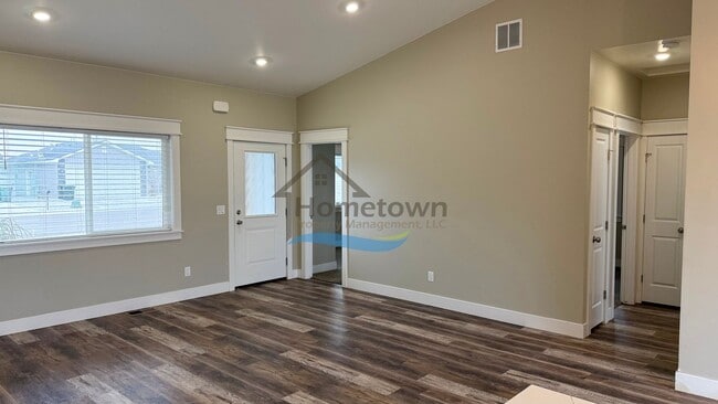 Photo - Spacious 4 Bedroom, 2 Bath Home in South Hill Subdivision – Burley, ID