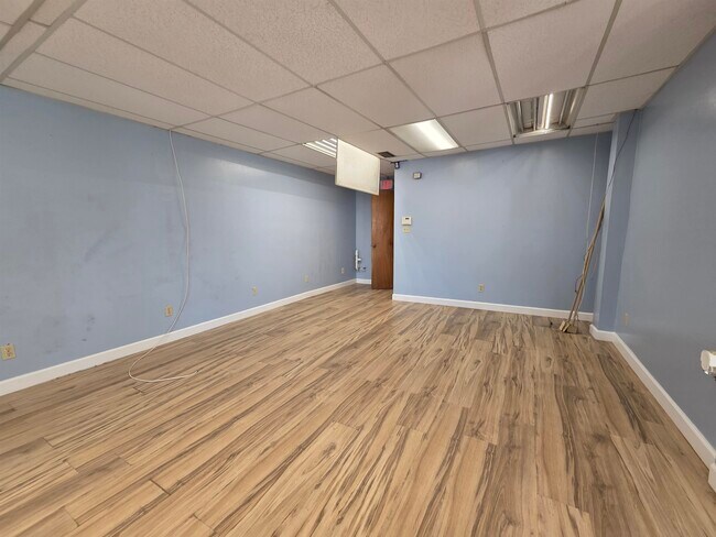Photo - 131 N Jefferson St