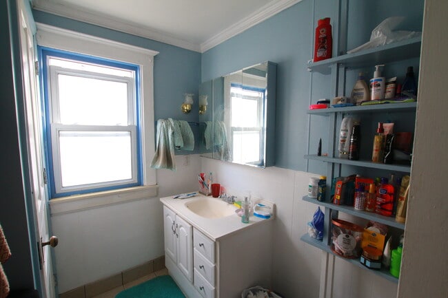 Photo - 710 Emmet St