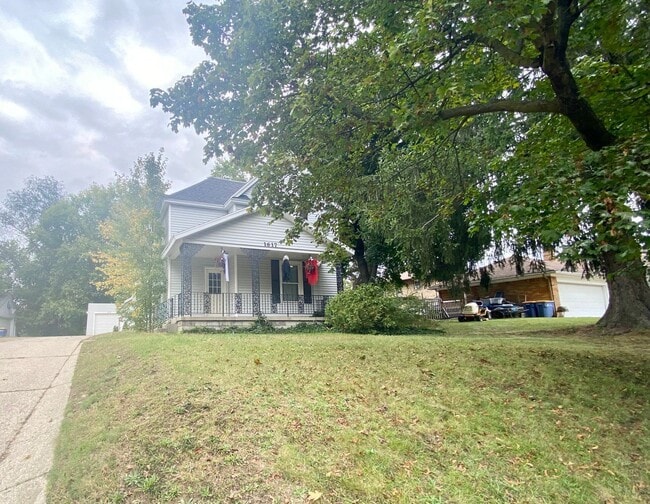 Building Photo - 1617 7th St NW Unit 2
