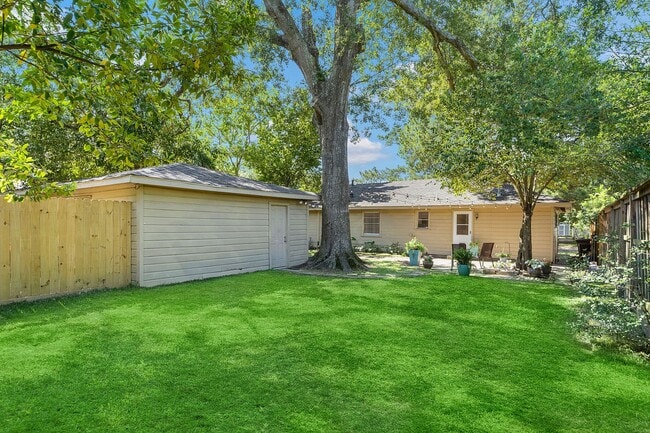 Photo - 5106 De Lange Ln
