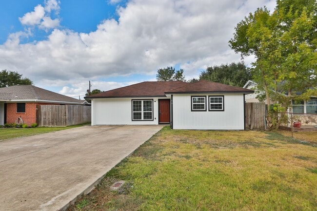 Photo - 913 Avenue M