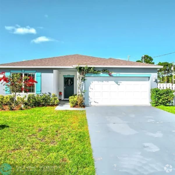 Building Photo - 1522 SE Flintlock Rd Rental