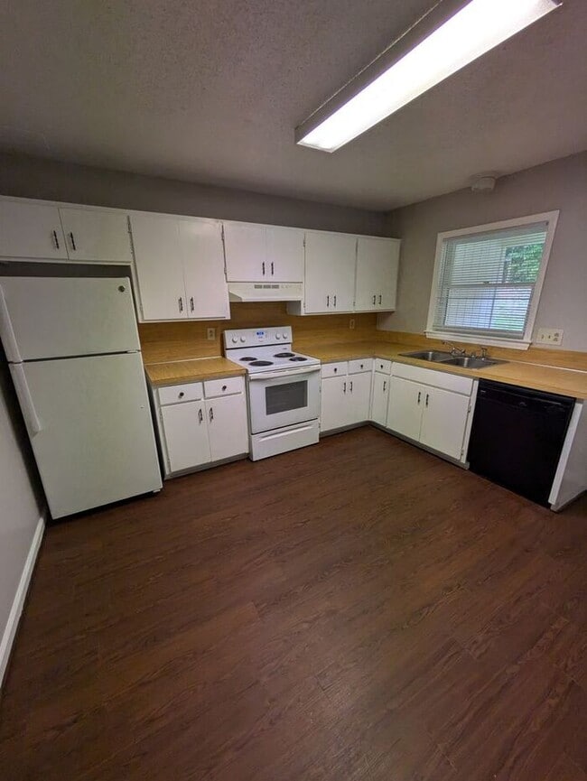 Photo - 2BD/1.5BA Unit in Newton, North Carolina!
