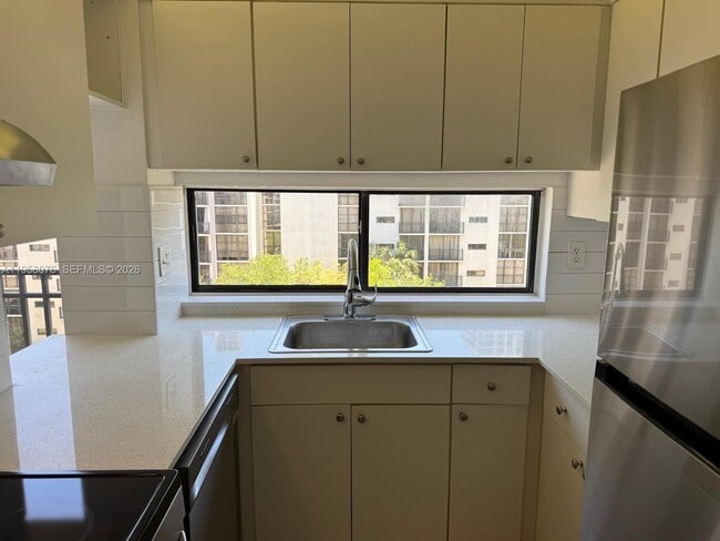 Photo - 16919 N Bay Rd Unit 617