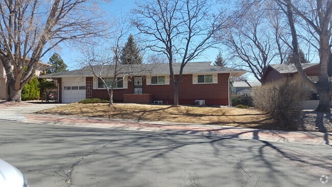 Building Photo - 1909 Collier Ave Rental