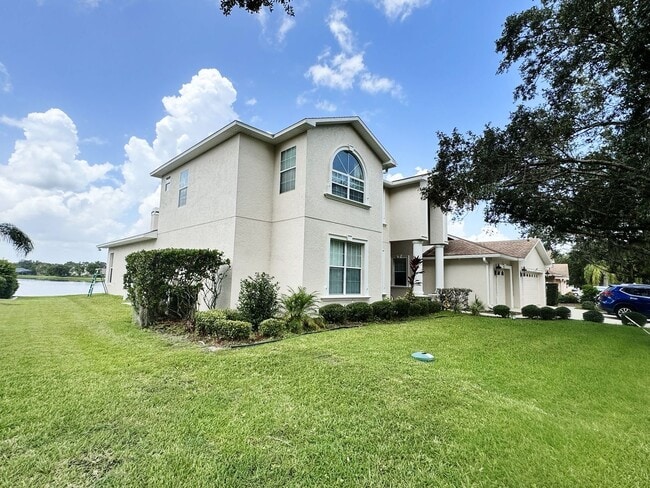 Photo - St. Cloud 4 Bedroom, 4 Bathroom Pool Home with Lake View