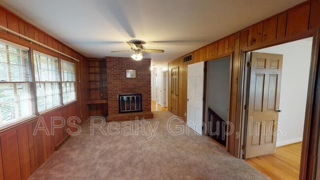 Photo - 2173 New Castle Dr