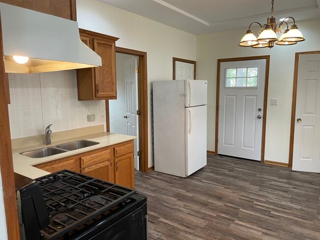 Photo - 320 E 13th St Unit A