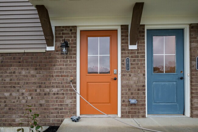 Photo - 2412 Arezzo St