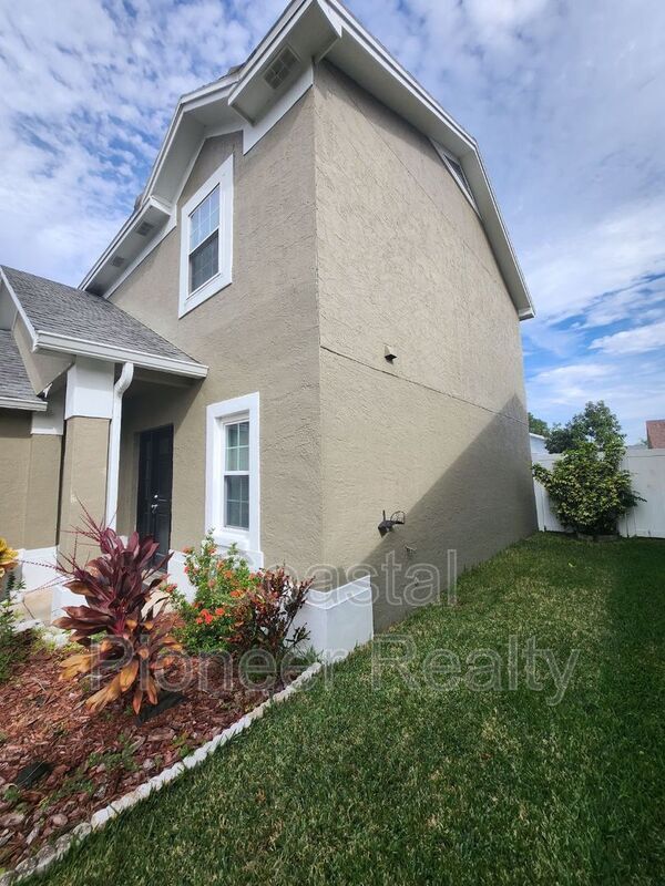 Photo - 10121 Sea spray Pl