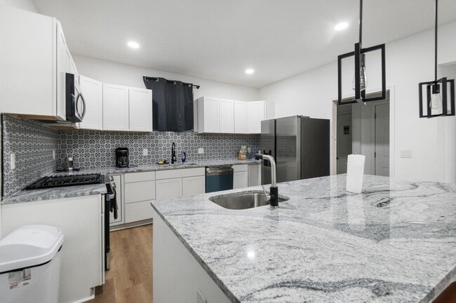 Photo - 150 N 22nd St