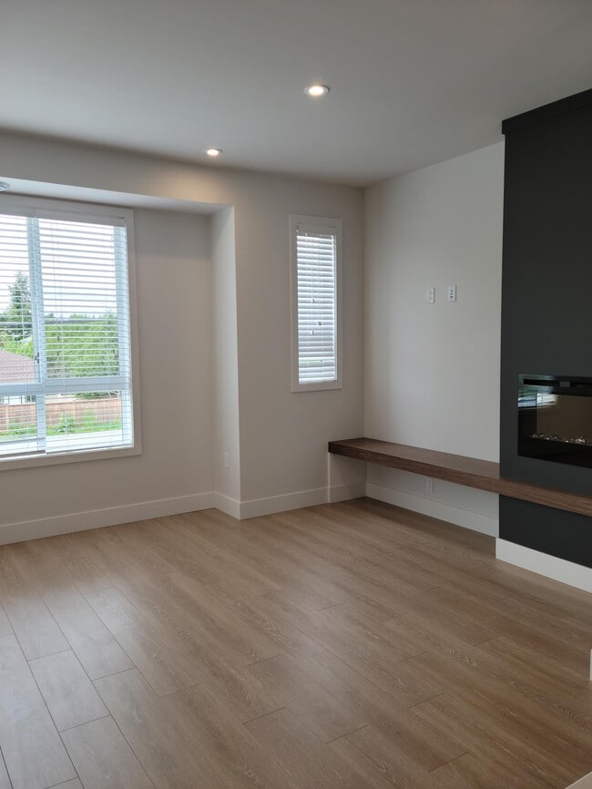 Photo - 1502-1502 McCallum Rd