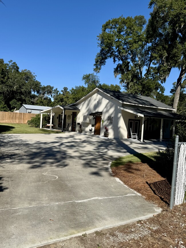 Photo - 3 Lang St Unit Easy Livin’ in Savannah