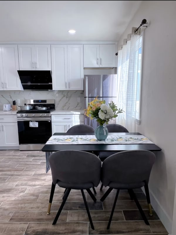 Photo - 0000 Adelia Ave Unidad 00